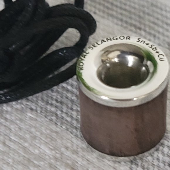 Royal Selangor Necklace - Picture 1 of 6